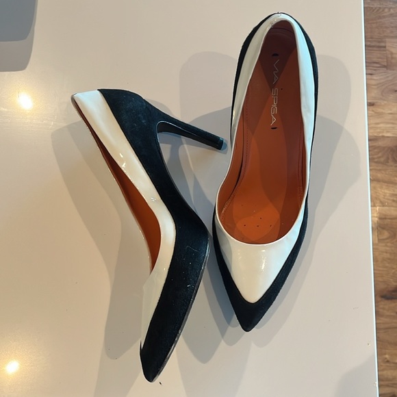 Via Spiga heels - black suede and white patent leather - Picture 3 of 5